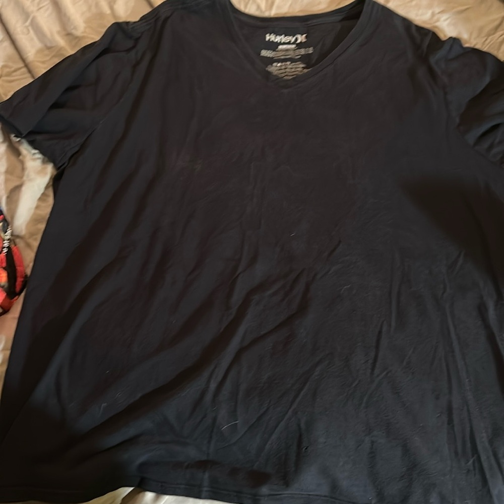 Black Hurley tee